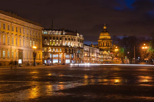 Nachtzicht van Sint-Petersburg — Stockfoto