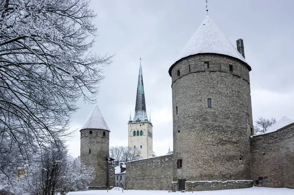 Mury twierdzy w Tallinnie — Zdjęcie stockowe