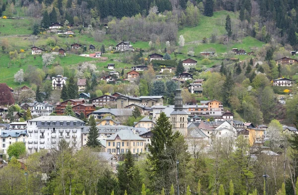 Vista panorâmica dos Alpes franceses e Saint-Gervais-les-Bains — Fotografia de Stock