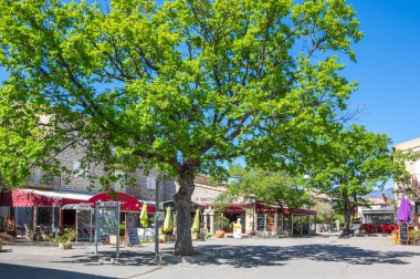 Les Salles-sur-Verdon sokak