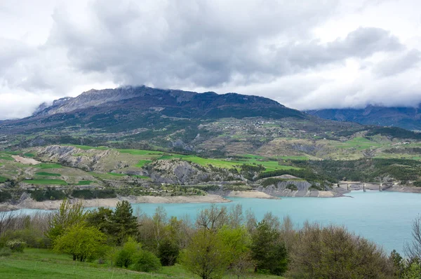 Lake Serre-Poncon in France — Stock Photo, Image