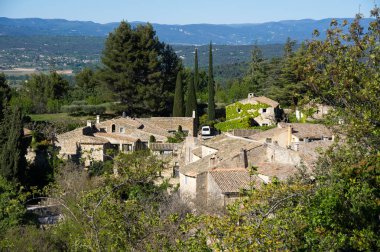 Oppede-le-Vieux panoramik manzaralı