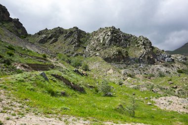 Rusya'nın Kafkasya dağlarında baksan gorge