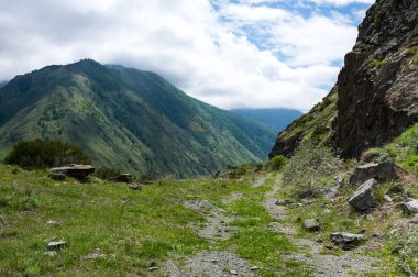 Rusya'nın Kafkasya dağlarında baksan gorge