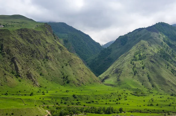 Baksan gorge in the Caucasus mountains in Russia — Stock Photo, Image