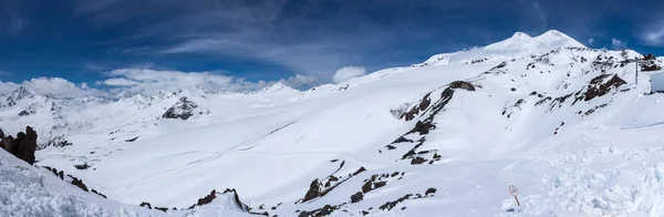 Elbruz Dağı manzarası — Stok fotoğraf