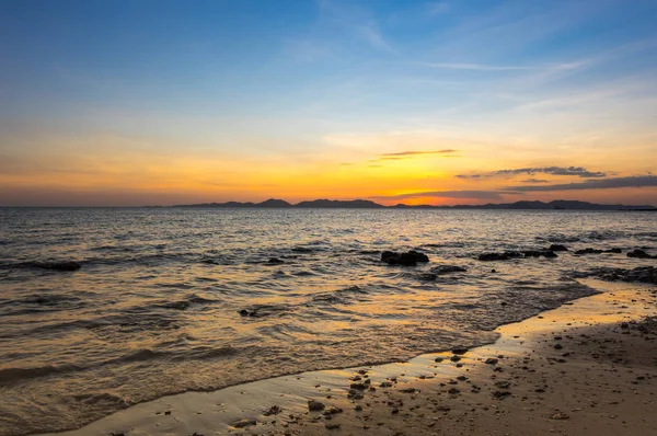Andaman sea on sunset — Stock Photo, Image