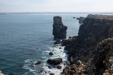 Atlantik Okyanusu kıyısında