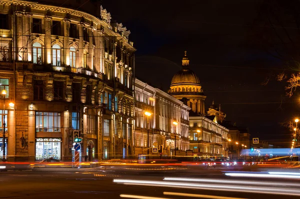 Nattutsikt över Sankt Petersburg — Stockfoto