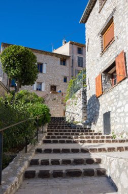 Tourrettes-sur-Loup Caddesi