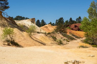 Colorado provencal Rustrel içinde