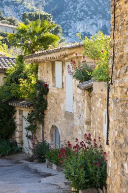 Oppede-le-Vieux Caddesi