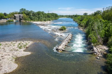 Ardèche nehir panoramik manzaralı