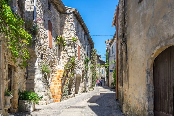 The medieval street of Aigueze — Stock Photo, Image