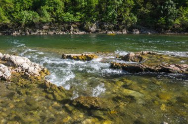 Ardèche nehir panoramik manzaralı