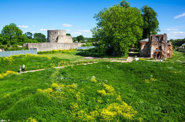 Руины Копорской крепости — стоковое фото