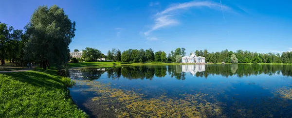 Panoramic view of Catherine park — Stock Photo, Image