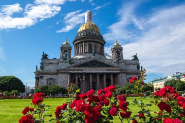 Aziz Isaac Katedrali