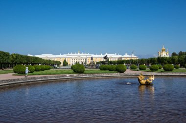 Üst Bahçe Peterhof çeşme