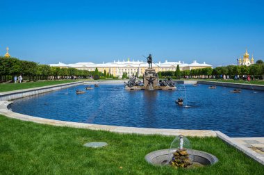 Grand peterhof Sarayı