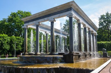 Aslan'ın art arda sıralı