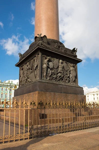 De kolom Alexander in Sint-Petersburg, Rusland — Stockfoto