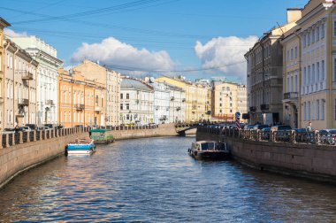 Saint-Petersburg Moika Nehri'nin set of görünümü