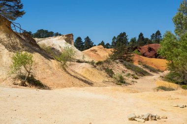 Colorado provencal Rustrel içinde