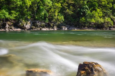 Ardèche nehir panoramik manzaralı