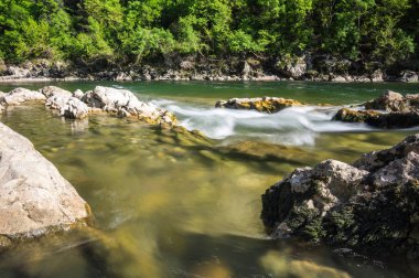 Ardèche nehir panoramik manzaralı