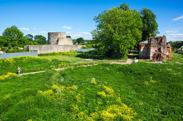 Руины Копорской крепости — стоковое фото