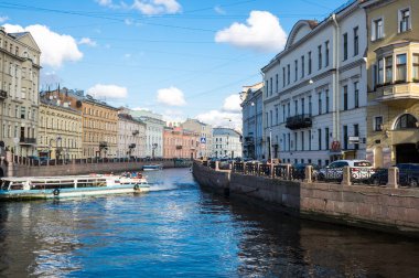 Saint-Petersburg Moika Nehri'nin set of görünümü