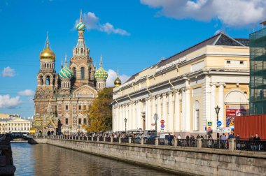 Kurtarıcının Kilisesi Kan Döküyor