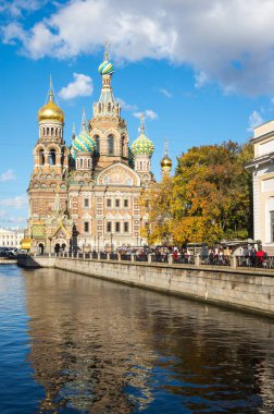 Kurtarıcının Kilisesi Kan Döküyor