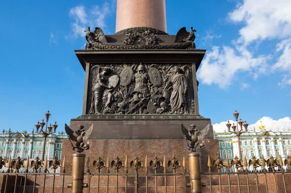 De kolom Alexander in Sint-Petersburg, Rusland — Stockfoto