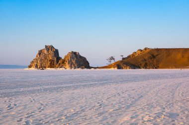 Baykal Gölü'ndeki Olhun Adası'ndaki Burkhan Burnu