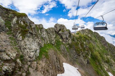 Kafkas Dağları'nın görünümü
