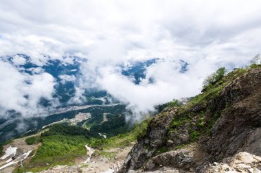 Kafkas Dağları'nın görünümü