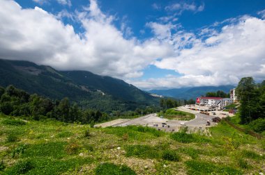 Rosa Khutor dağ Kayak Merkezi Görünümü