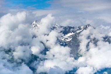 Kafkas Dağları'nın görünümü