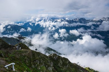 Kafkas Dağları'nın görünümü