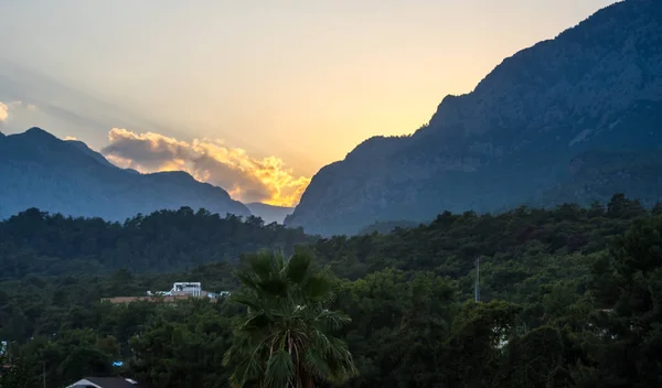 View of mountains in Kemer, Turkey — Stock Photo, Image