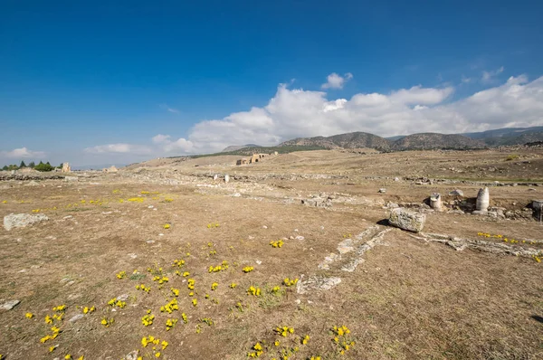 Vista de las ruinas de Hierápolis — Foto de Stock