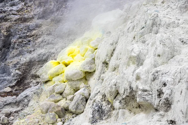 印度尼西亚苏门答腊 Sibayak 火山火山口 — 图库照片