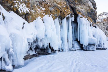 Kışın Deniz Baykal, en derin ve en büyük tatlı su Gölü yanında Güney Sibirya, Rusya'da bulunan güç dünyanın görünümü