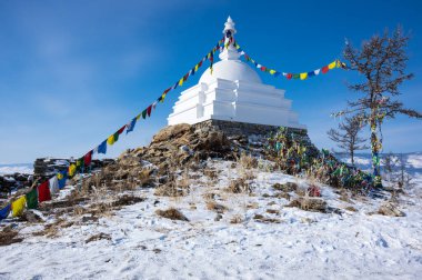 Büyük Uyanışın tüm uğurlu Stupa 'ları, Ogoy Adası, Baykal Gölü, Sibirya, Rusya