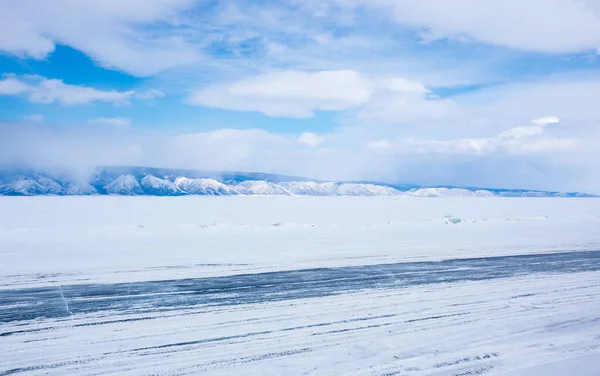 Θέα Λίμνη Βαϊκάλη Χειμώνα Βαθύτερη Και Μεγαλύτερη Λίμνη Γλυκού Νερού — Φωτογραφία Αρχείου