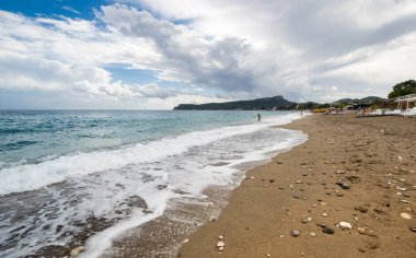 Akdeniz kıyıları Kemer, Antalya ilinin sahil beldesi ve ilçesi Akdeniz kıyısında Türkiye kıyıları