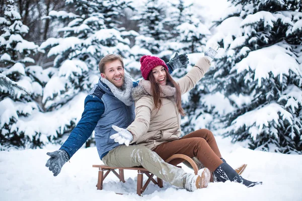 Happy couple in forest — Stock Photo, Image