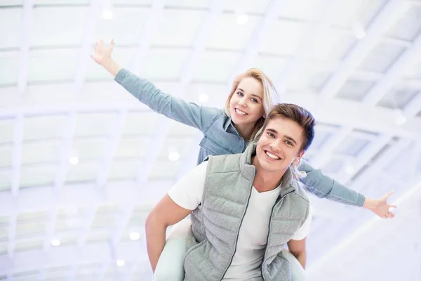 Young couple indoors — Stock Photo, Image